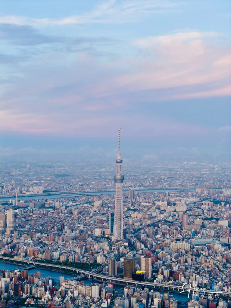 The tower that finds the sky