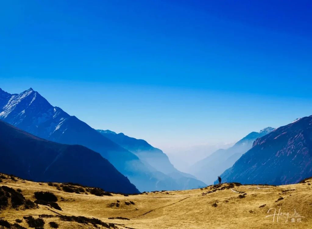 Breathtaking Mountain Landscape with Clear Blue Skies A-view-from-top-of-the-world