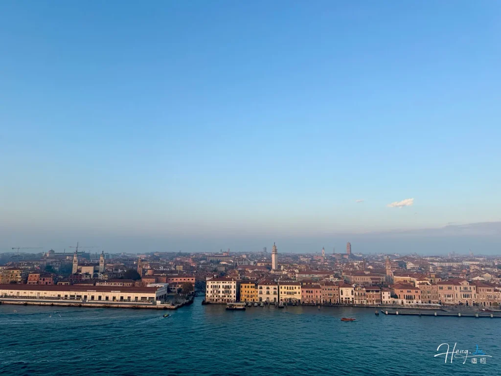 Amazing Venice Skyline by Blue Waters Coastal-cityscape-with-historic-buildings-under-clear-sky